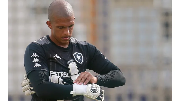 Foto: Vitor Silva/Botafogo/Divulgação - Loureiro: será titular do Botafogo diante do Ceilândia