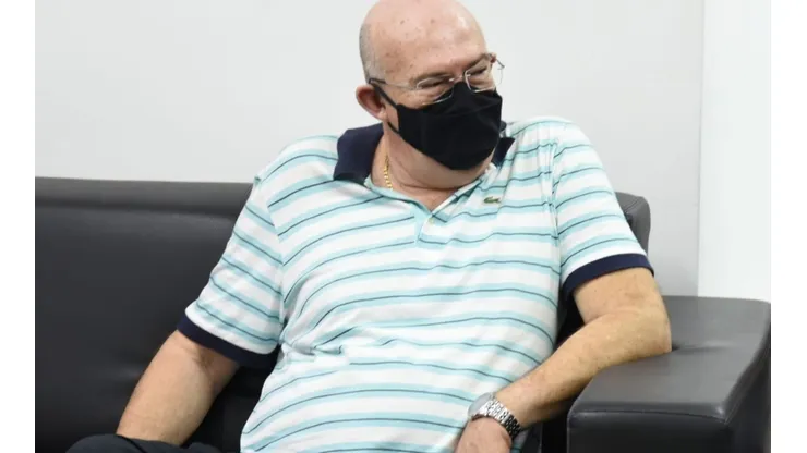 Foto: Flickr Oficial Santos FC/Ivan Storti | Rueda age nos bastidores e anima torcida com contrato de promessa do Sub-20