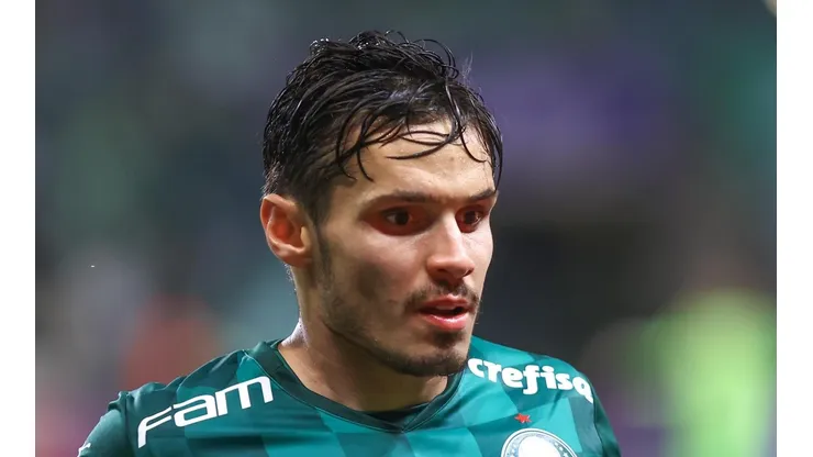 - Raphael Veiga vem jogando mmuito no Palmeiras