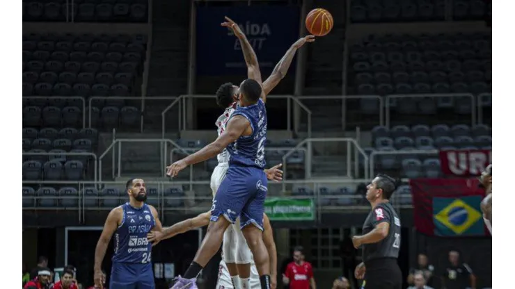 Paula Reis / Flamengo / Com os playoffs do NBB definidos, saiba onde assistir AO VIVO os duelos.