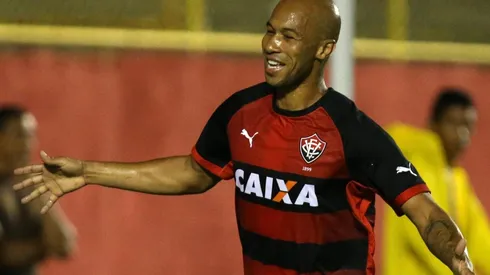 Foto: Felipe Oliveira/AGIF | Dinei demonstra confiança no triunfo do Vitória