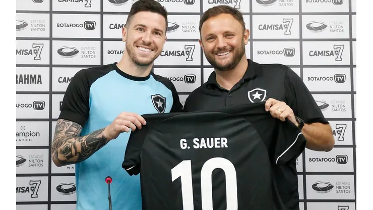 Foto: Vitor Silva/Botafogo/Divulgação - Sauer: vestirá a camisa 10 do Botafogo