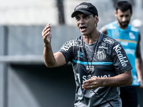 "Quando está 100%, é titular"; Bustos abre vaga para jovem no Santos