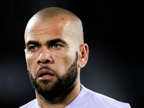 “Tem um no Flamengo, gosto de como ele joga”; Daniel Alves fica encantado com titular do Fla