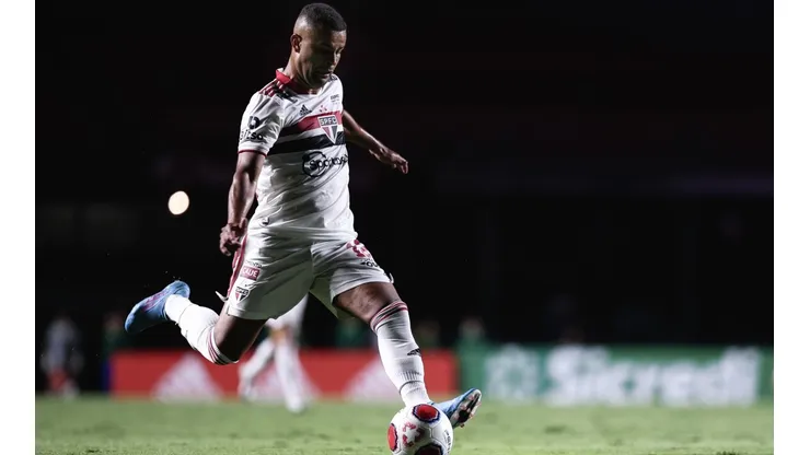 Alisson foi titular em São Paulo x Flamengo (Foto: Ettore Chiereguini/AGIF)