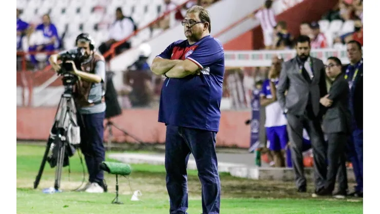 Foto: Rafael Vieira/AGIF - Guto Ferreira abriu o jogo sobre o duelo contra o Azuriz-PR