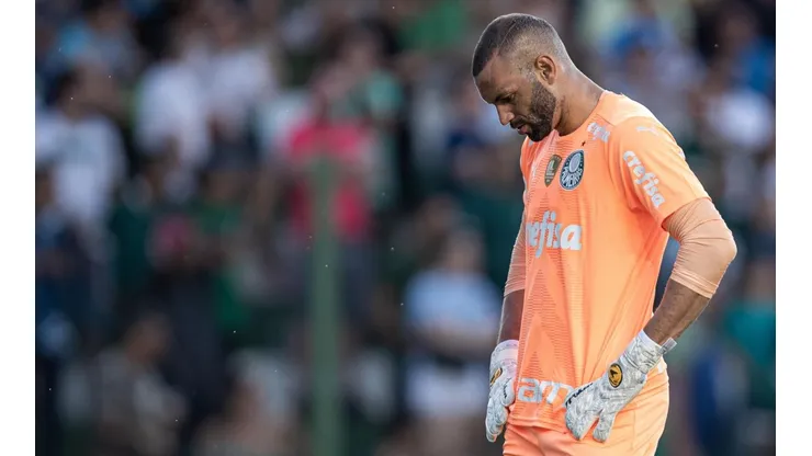 Foto: Heber Gomes/AGIF | Caio Vinicius teria cometido falta em cima de Weverton