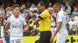 Foto: Fernanda Luz/AGIF | Arbitragem foi muito questionada nesta segunda rodada