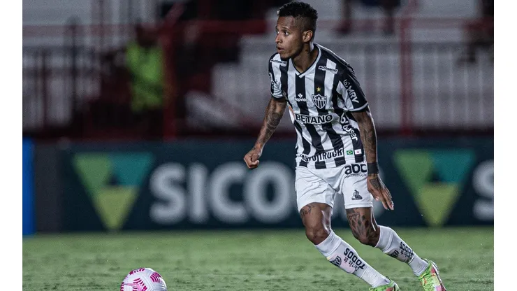 Tchê Tchê fez parte do elenco do Atlético-MG, campeão da Copa do Brasil, Campeonato Brasileiro e Supercopa do Brasil, antes de chegar ao Botafogo. / Foto: Heber Gomes/AGIF