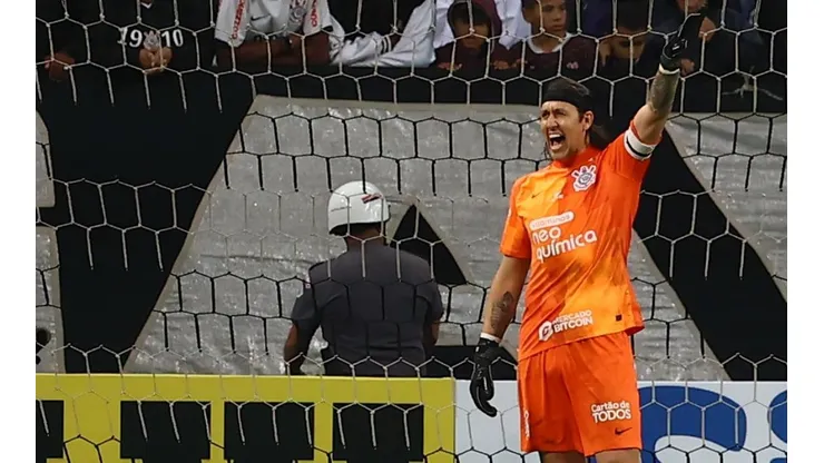 Foto: Marcello Zambrana/AGIF | Cássio foi a surpresa do jogo para Menon