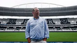 Vítor Silva/Botafogo FR/ Textor avaliou jovem goleiro na primeiro barca de reforços da SAF; segunda janela pode ter novidades.