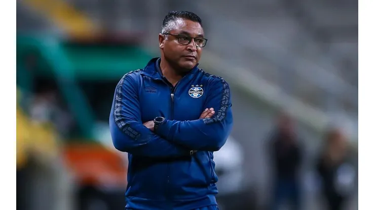 Foto: Lucas Uebel/Grêmio/Divulgação - Roger Machado: deve mexer no Grêmio contra o Guarani