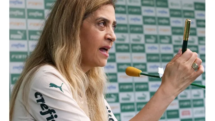"Desconfio que seja"; segundo jornalista, atacante recebeu proposta de staff de Leila caso volte ao Brasil