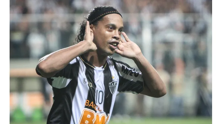 Ronaldinho vestiu a camisa do Atlético-MG entre 2012 e 2014 e foi um bom "professor" para alguns ex-companheiros de time
