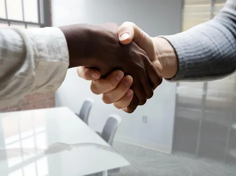 Ambev oferece vagas de emprego para técnicos em diferentes unidades da empresa