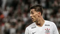 Foto: Marcello Zambrana/AGIF - Avelar terá parte dos salários pagos pelo Timão