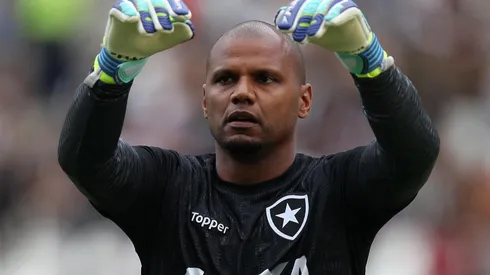 Foto: Vitor Silva/SSPress/Botafogo/Divulgação - Jefferson: decisivo para acerto do Botafogo com jovem goleiro