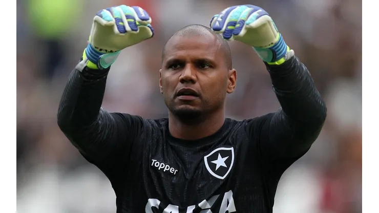 Foto: Vitor Silva/SSPress/Botafogo/Divulgação - Jefferson: decisivo para acerto do Botafogo com jovem goleiro