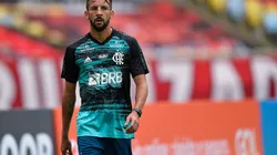 RJ - Rio de Janeiro - 23/08/2020 - BRASILEIRO A 2020, FLAMENGO X BOTAFOGO - Mauricio Isla jogador do Flamengo durante aquecimento antes da partida contra o Botafogo no estadio Maracana pelo campeonato Brasileiro A 2020. Foto: Thiago Ribeiro/AGIF