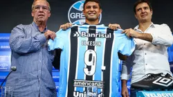 Foto: Lucas Uebel/Grêmio/Divulgação - Elkeson: novo reforço vestirá a camisa 9 do Grêmio