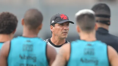 Thiago Ribeiro/AGIF - Zé Ricardo vê reforço ficar próximo de estreia