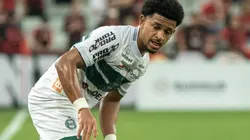 Foto: Robson Mafra/AGIF - Warley: desfalca o Coritiba contra o Santos