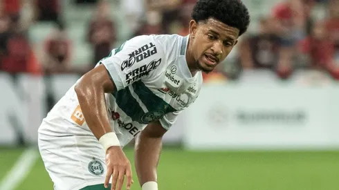 Foto: Robson Mafra/AGIF - Warley: desfalca o Coritiba contra o Santos