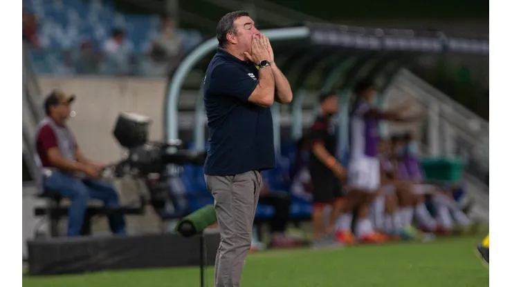 Foto: Gil Gomes/AGIF - Pintado lamentou derrota para o Racing na Copa Sul-Americana