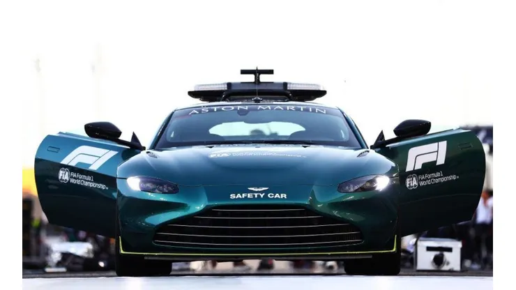 Dan Istitene - Formula 1/Formula 1 via Getty Images - Safety Car da Aston Martin