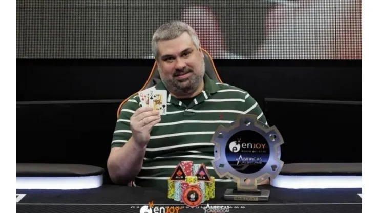 Fabio Colonese venceu o Main Event do Enjoy Poker Tour (Foto: SuperPoker)