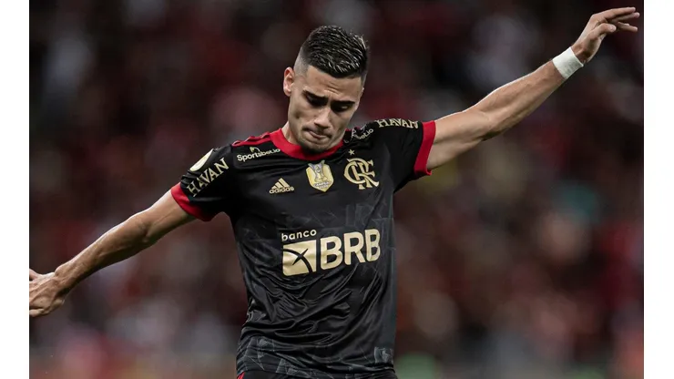 Andreas vira passado no Flamengo e diretoria negocia com meia; CONFIRA