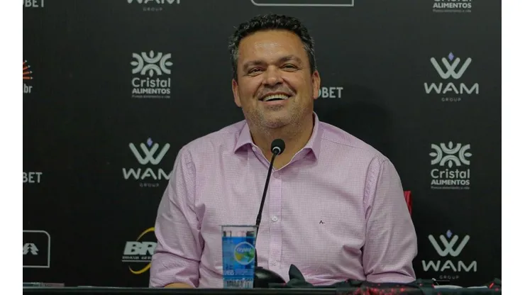 Foto: (Flickr Oficial Atlético Goianiense/Bruno Corsino/ACG) - Adson Batista, presidente do Atlético-GO explicou a origem do sucesso do Dragão