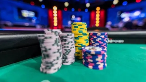 Fichas de poker da WSOP (Foto: Hayley Hochstetler/PokerNews)