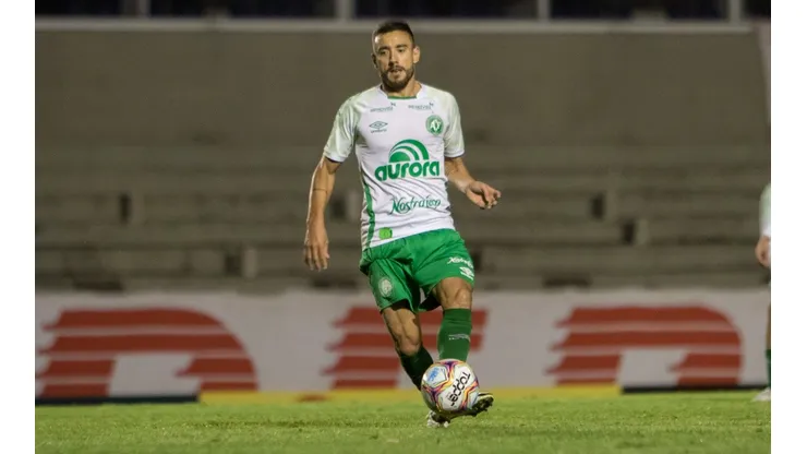Após empréstimos em 2021, Alan Ruschel deixa a Chape de forma definitiva neste ano