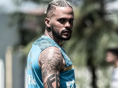 Bustos externa situação de Auro e justifica "sumiço" no Santos