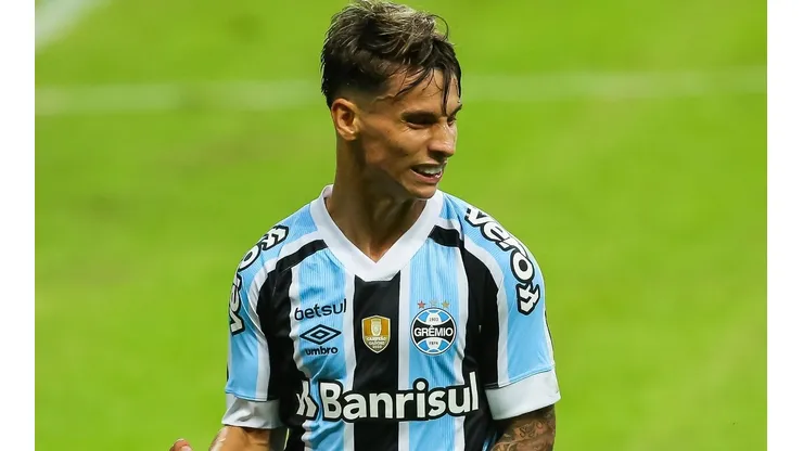 Foto: Pedro H. Tesch/AGIF - Ferreira: atacante do Grêmio entrou na mira do Botafogo