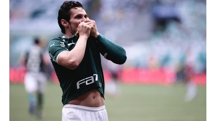 Foto: Ettore Chiereguini/AGIF | Raphael Veiga fez dois golaços na Libertadores