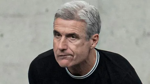 Foto: Jorge Rodrigues/AGIF - Treinador vem analisando as opções do elenco.