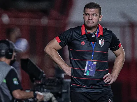 No mercado: Com aval de Louzer, Atlético-GO fecha com dupla de volantes e aguarda atacante