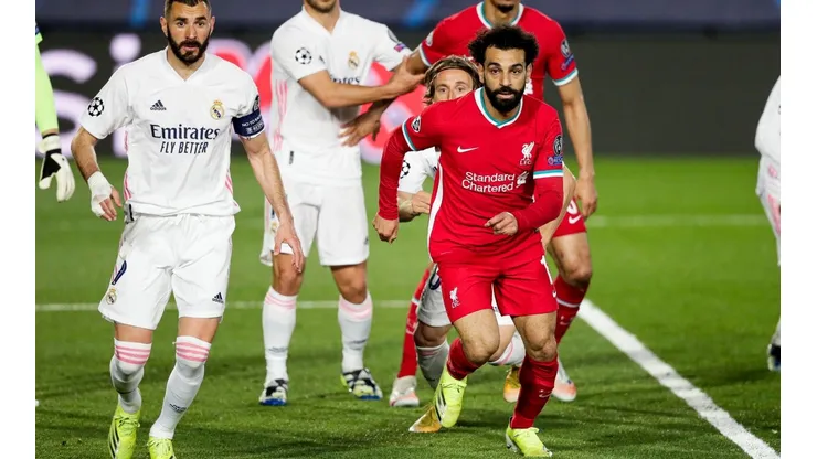 Adversários na Liga dos Campeões da temporada passada, Benzema e Salah podem ser os únicos reais candidatos à Bola de Ouro deste ano a seguir na Champions League desta edição