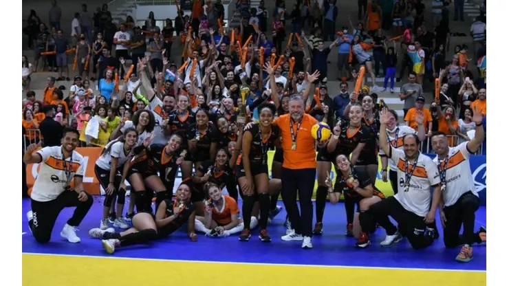 Osvaldo F./Divulgação/ São Caetano bate o Brusque na final da Superliga Feminina B e conquista o título da competição.