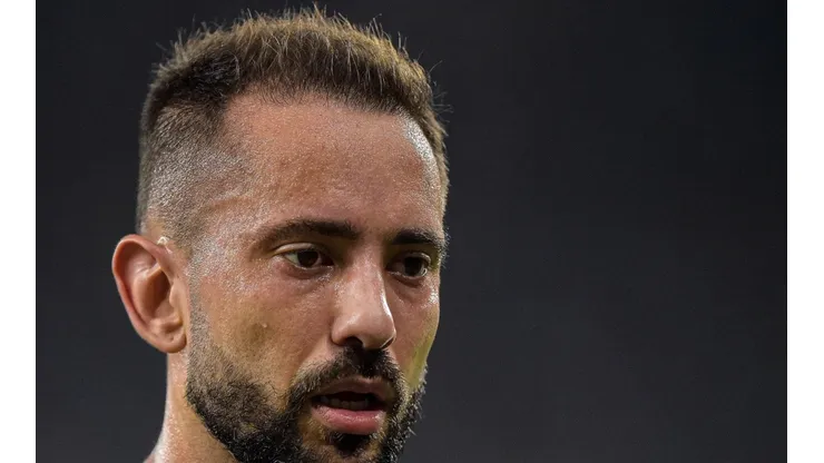 - Everton Ribeiro é questionado no Fla