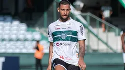 Foto: Robson Mafra/AGIF | Torcida do Coxa faz campanha por camisa 7