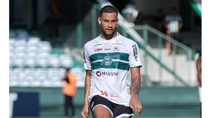 Foto: Robson Mafra/AGIF | Torcida do Coxa faz campanha por camisa 7
