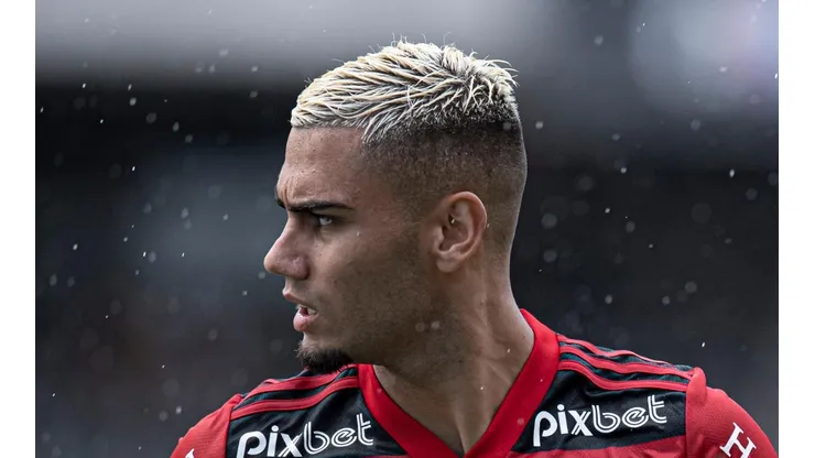 - Andreas Pereira com a camisa do Fla