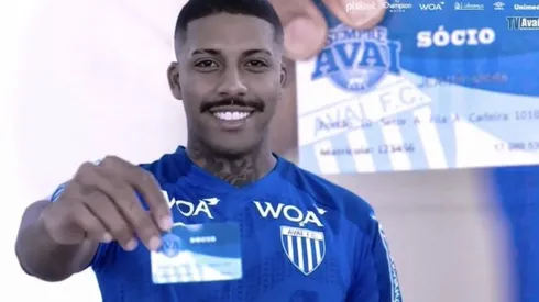 Depois de Jean Pyerre, Avaí está perto de acertar com outros dois reforços
