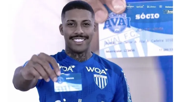 Depois de Jean Pyerre, Avaí está perto de acertar com outros dois reforços