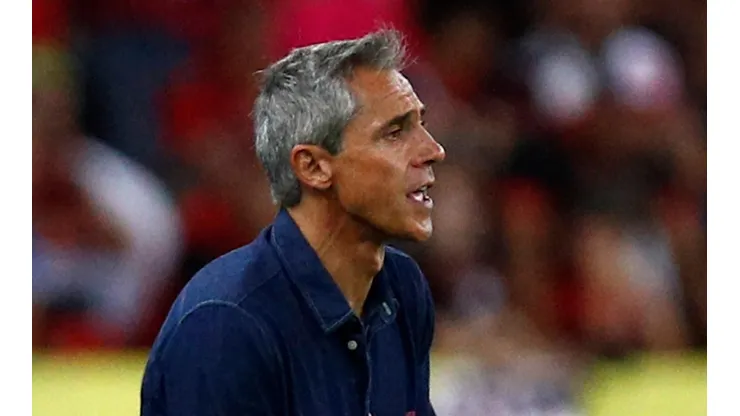 - Paulo Sousa vem sendo pressionado no cargo técnico do Fla
