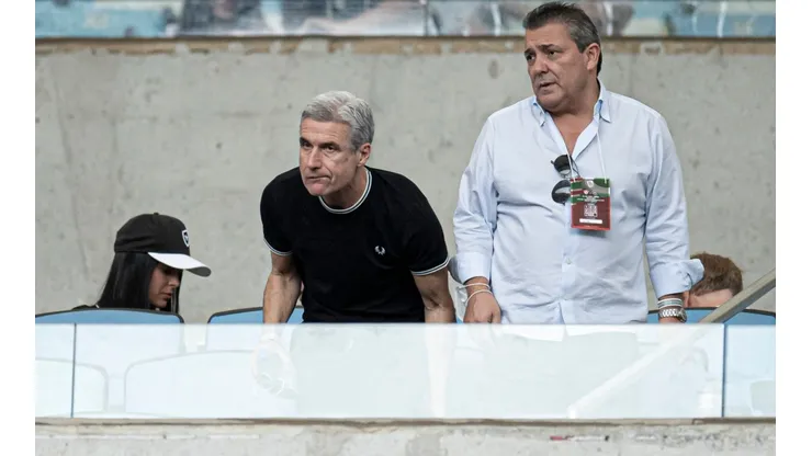 Jorge Rodrigues/AGIF - Luís Castro é cutucado no Botafogo