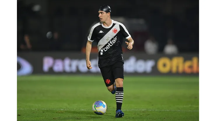 Lucas Piton pode ser procurado pelo Torino.